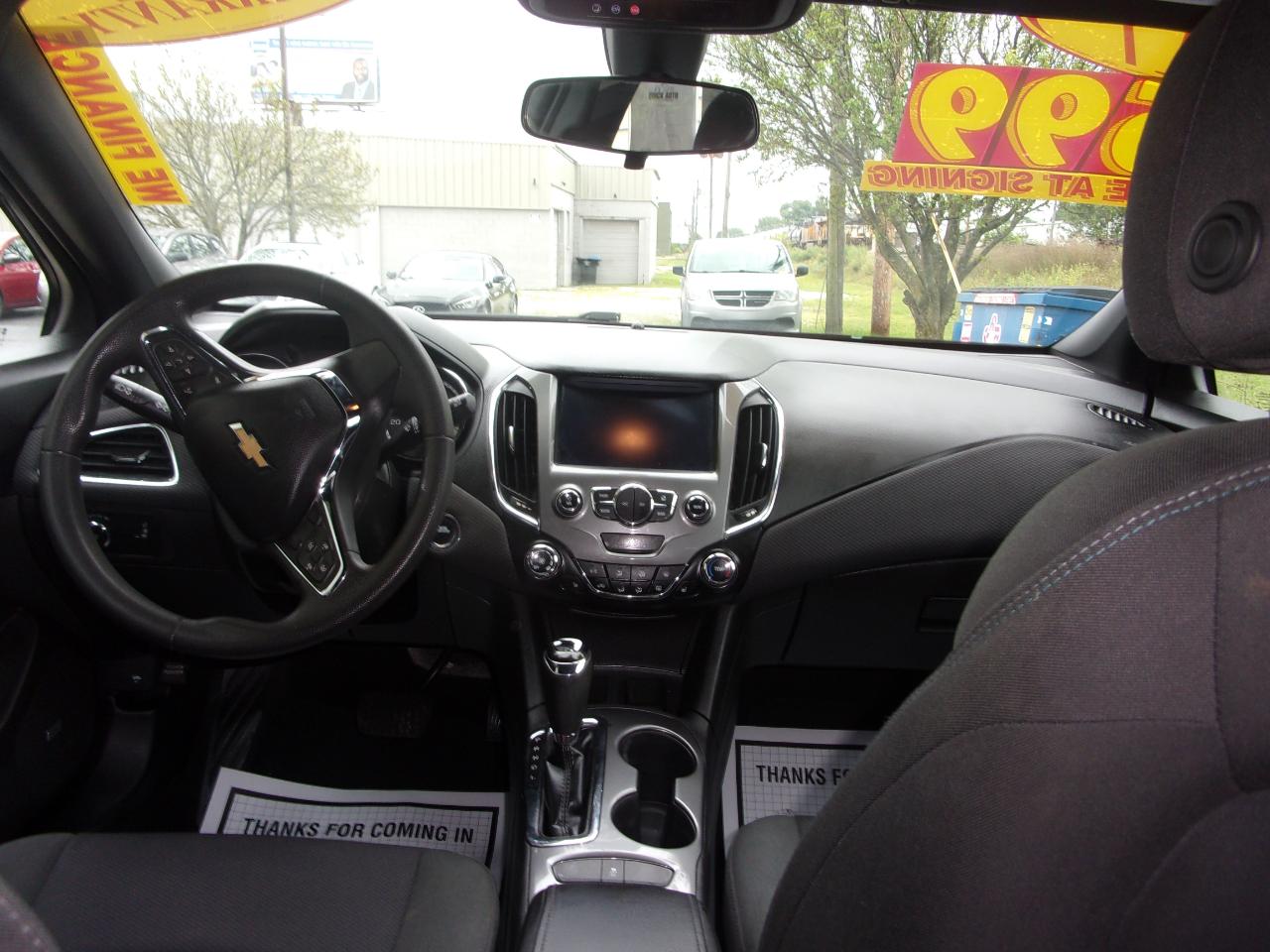Chevrolet Cruze 4dr HB 1.4L LT w/1SD 2017