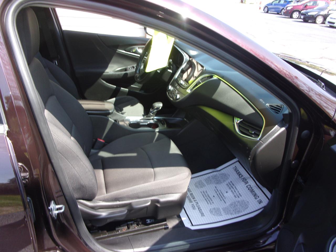 Chevrolet Malibu 4dr Sdn LT 2021
