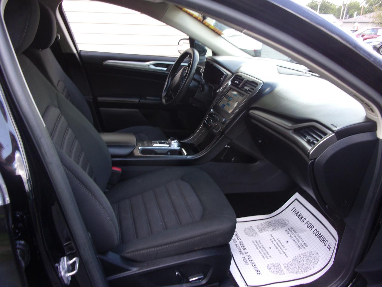 Ford Fusion SE FWD 2017