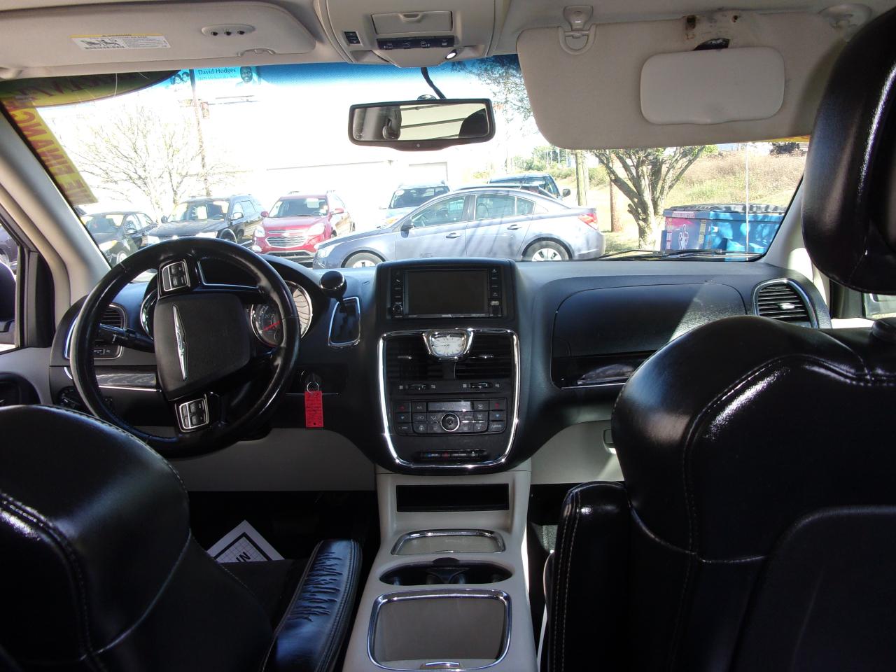 Chrysler Town & Country 4dr Wgn Limited 2016