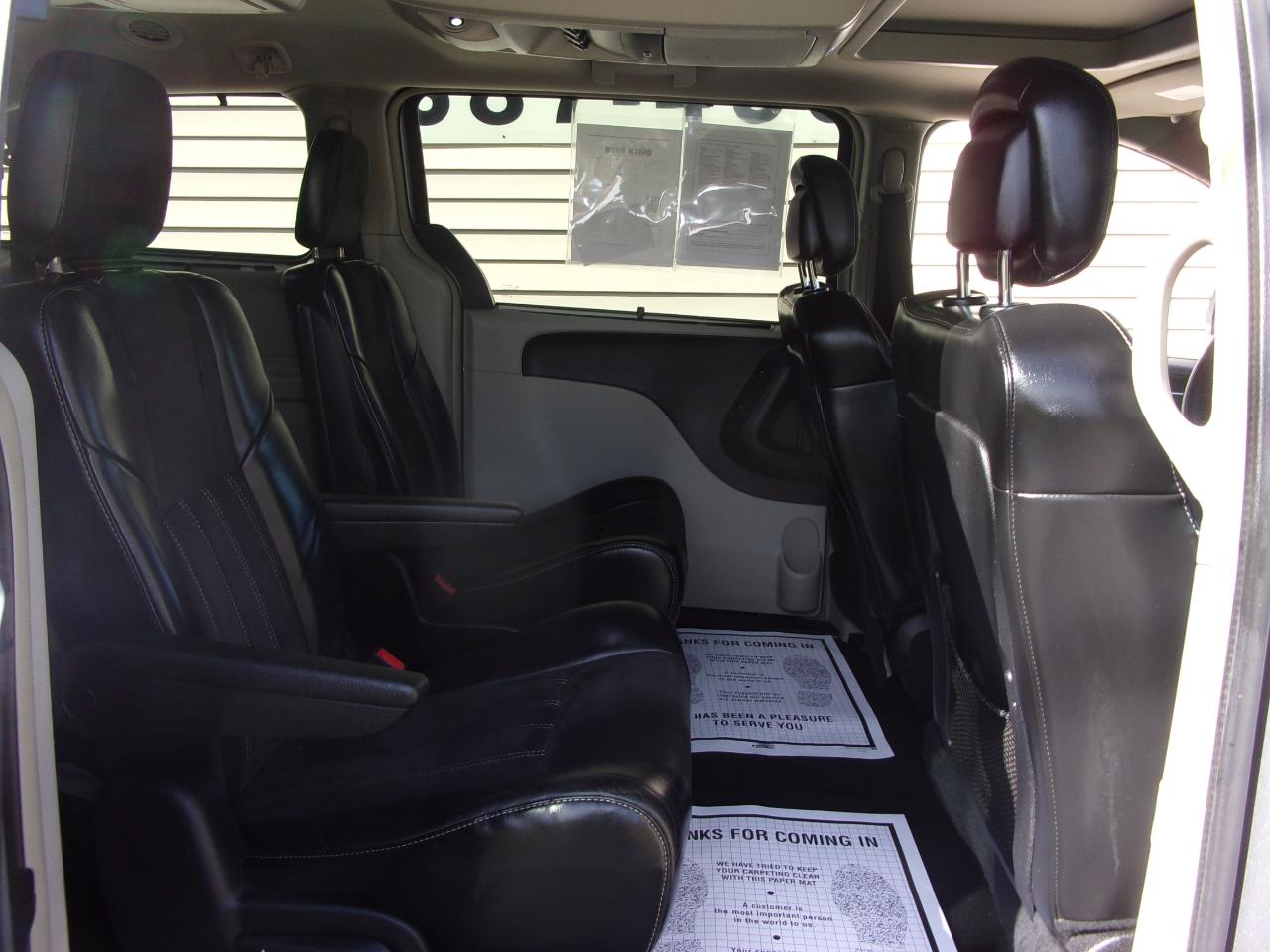 Chrysler Town & Country 4dr Wgn Limited 2016