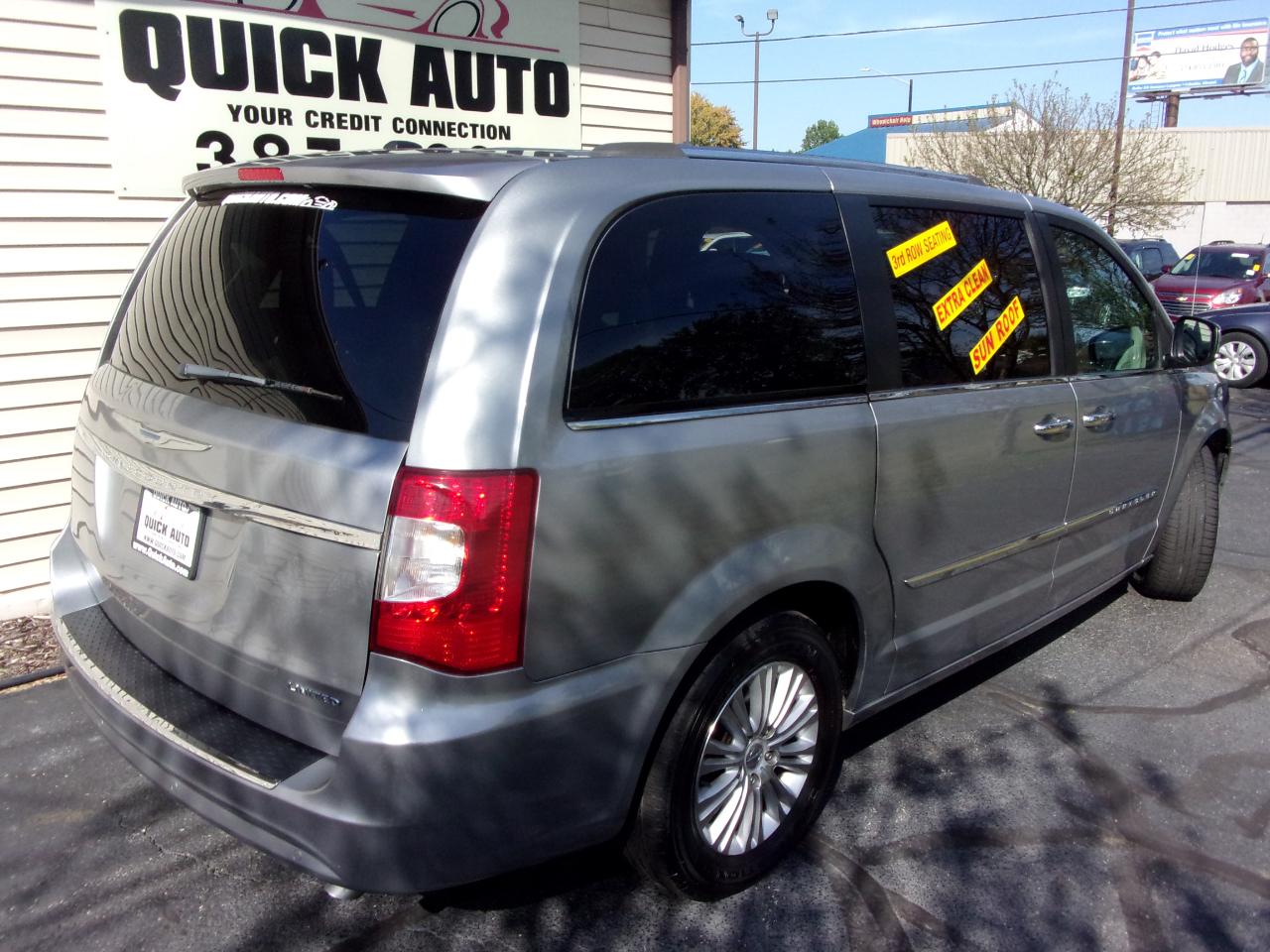 Chrysler Town & Country 4dr Wgn Limited 2016