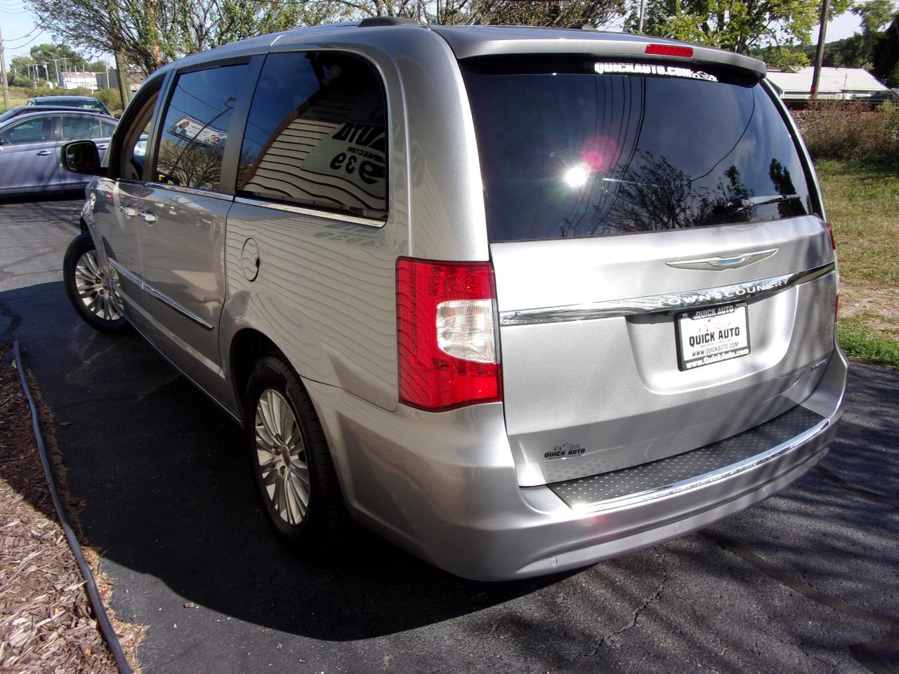 Chrysler Town & Country 4dr Wgn Limited 2016