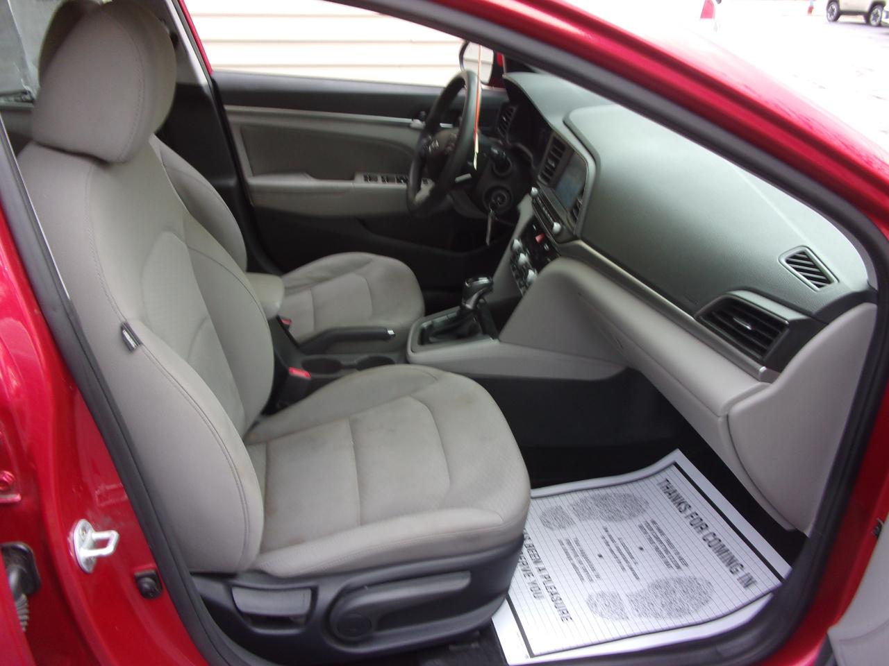 Hyundai Elantra SEL IVT 2020