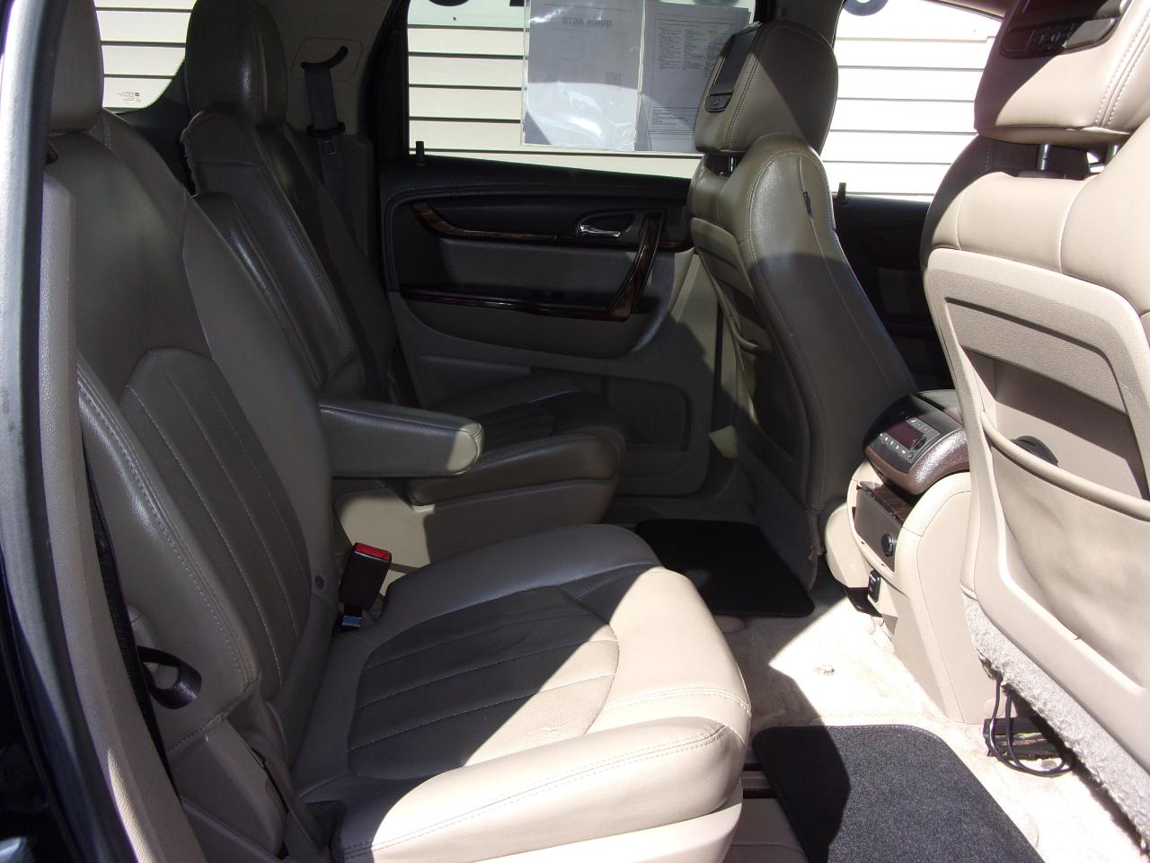 GMC Acadia AWD 4dr Denali 2015