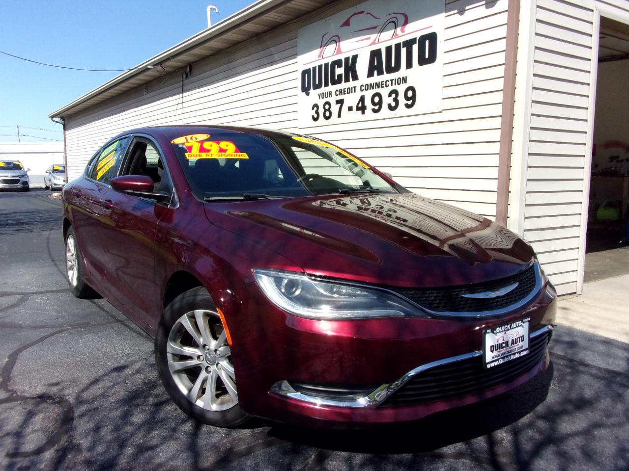 Chrysler 200 4dr Sdn Limited FWD 2016