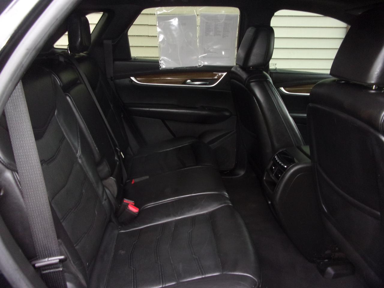 Cadillac XT5 AWD 4dr Platinum 2017
