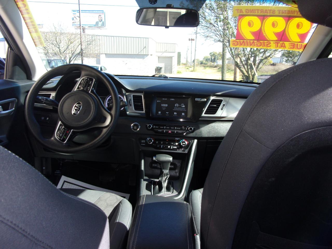 Kia Niro LX FWD 2019