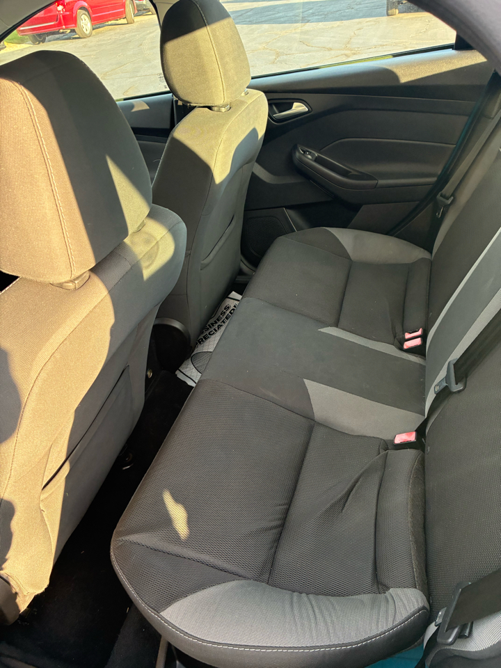 Ford Focus 4dr Sdn SE 2014 Ford Focus 4dr Sdn SE 2014