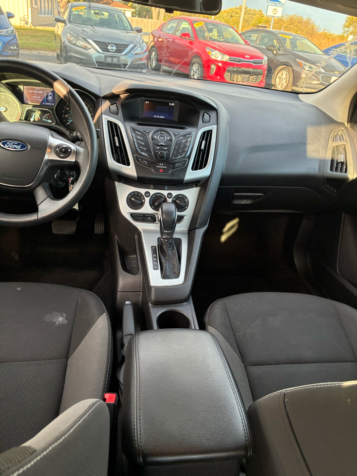 Ford Focus 4dr Sdn SE 2014 Ford Focus 4dr Sdn SE 2014