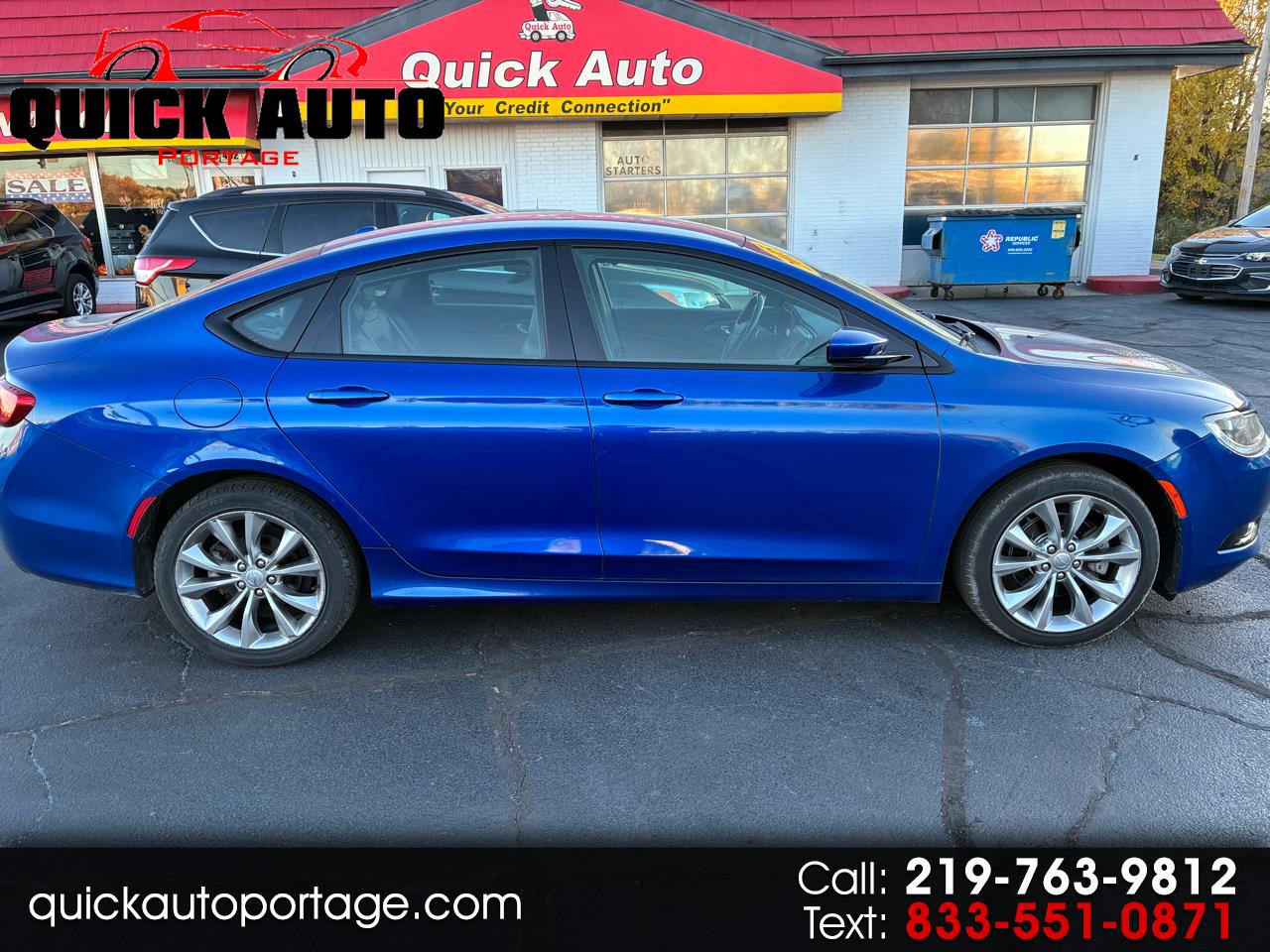 2015 Chrysler 200 4dr Sdn S FWD