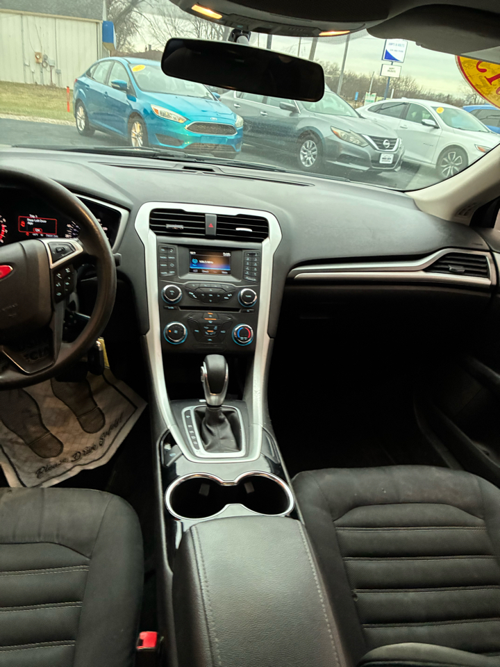 Ford Fusion 4dr Sdn SE FWD 2015