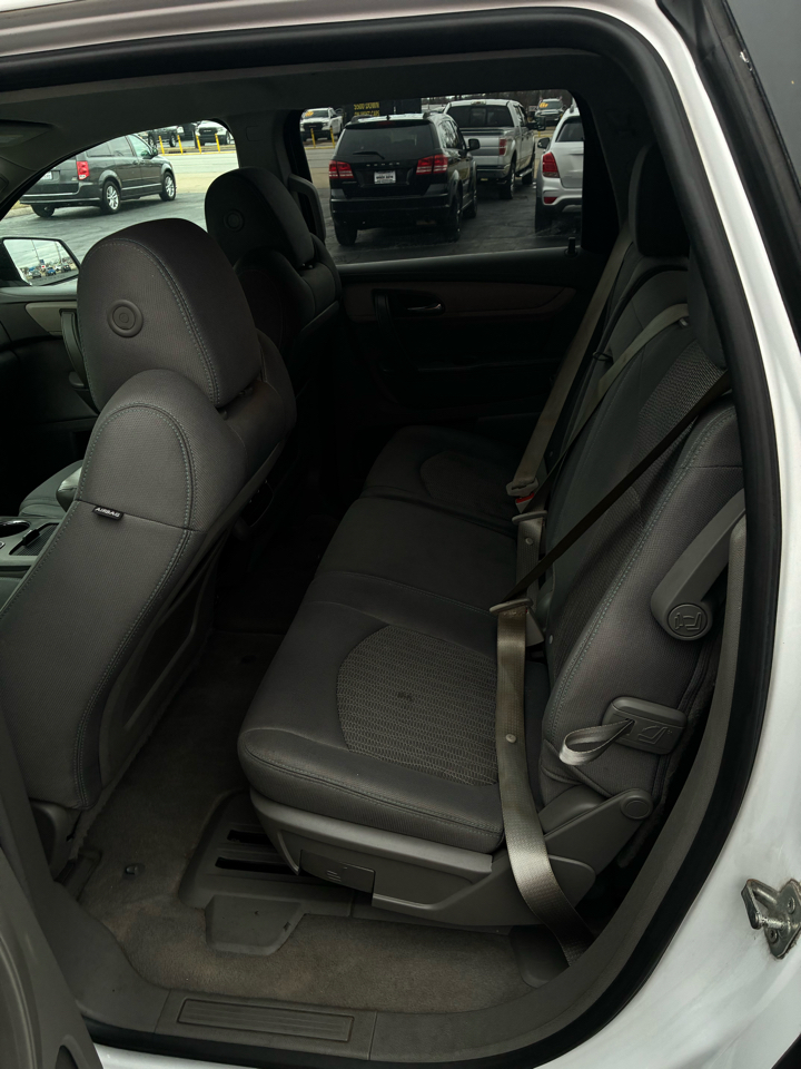 Chevrolet Traverse FWD 4dr LS w/1LS 2017