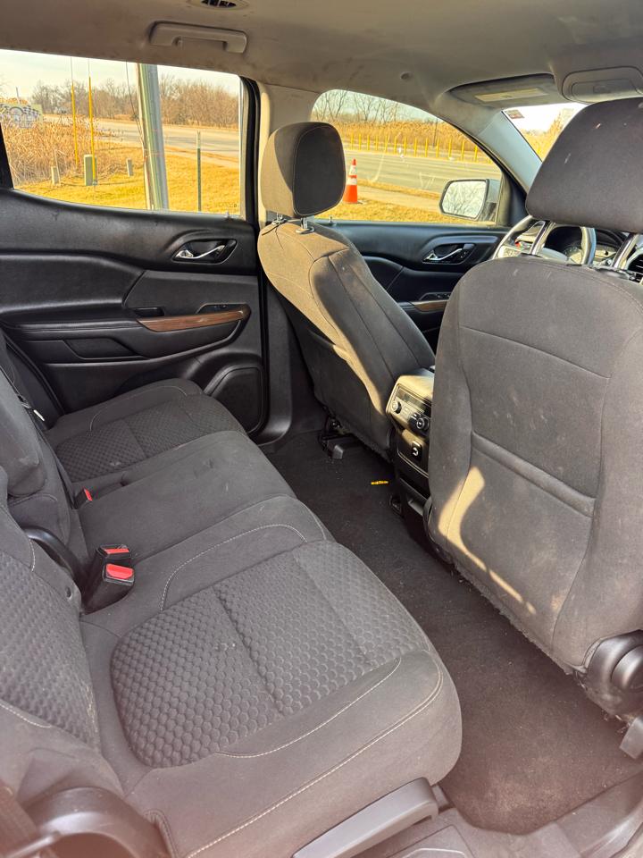 GMC Acadia FWD 4dr SLE w/SLE-1 2017