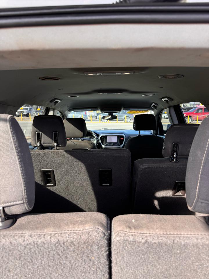 GMC Acadia FWD 4dr SLE w/SLE-1 2017