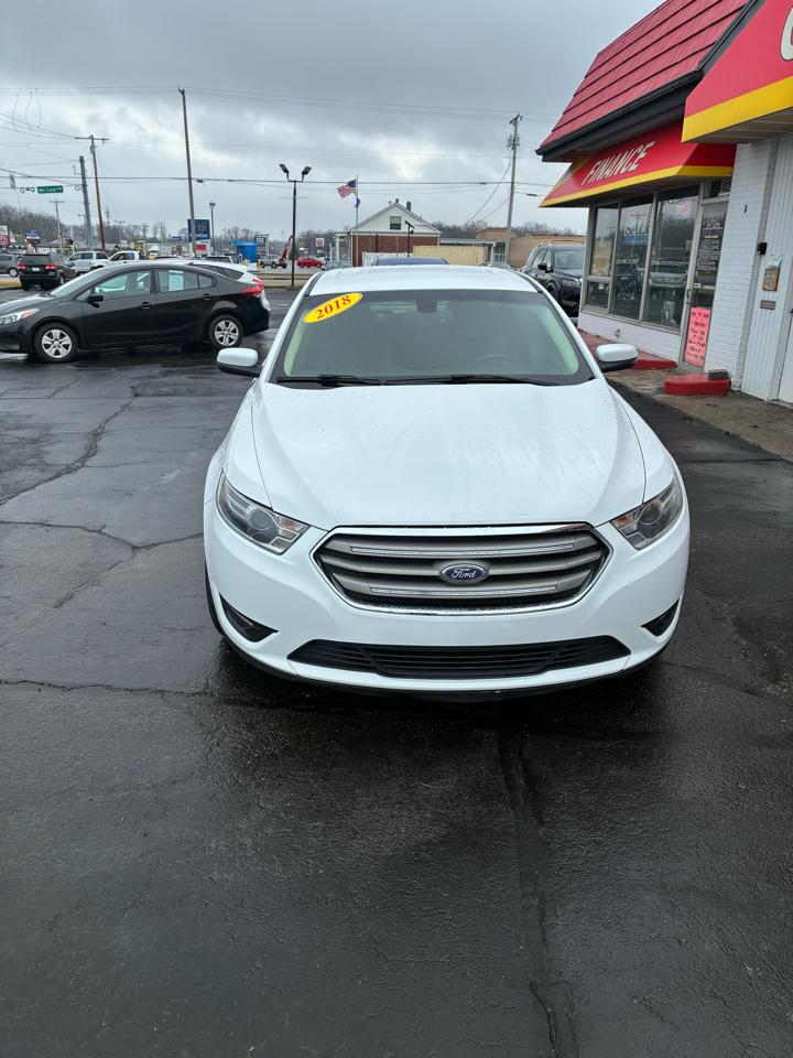 Ford Taurus SEL FWD 2018