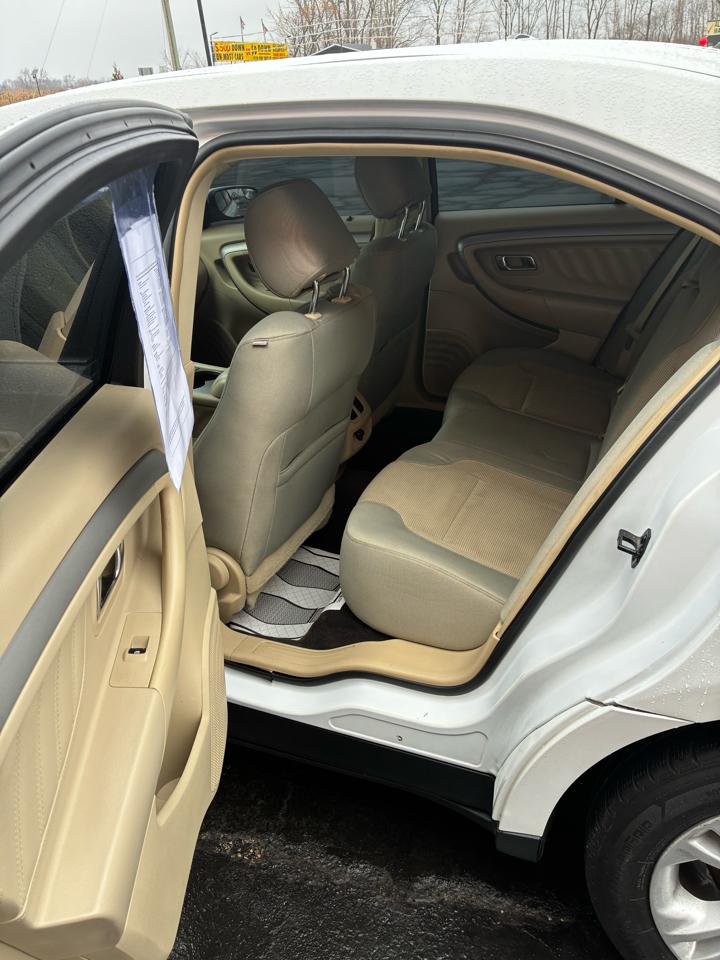 Ford Taurus SEL FWD 2018