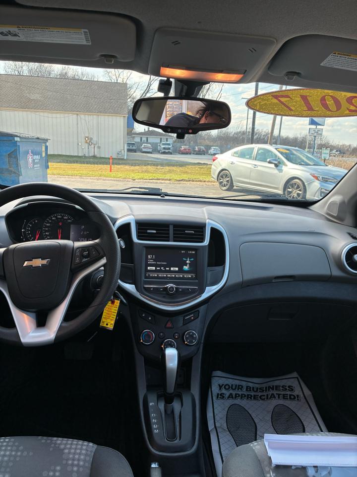 Chevrolet Sonic 4dr Sdn Auto LS 2017