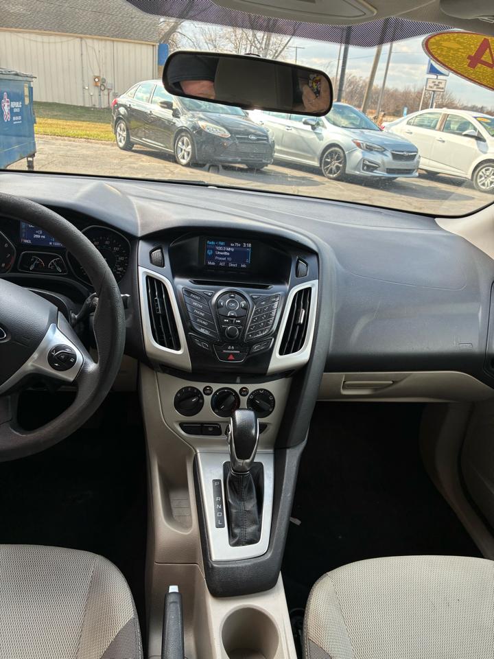 Ford Focus 4dr Sdn SE 2014