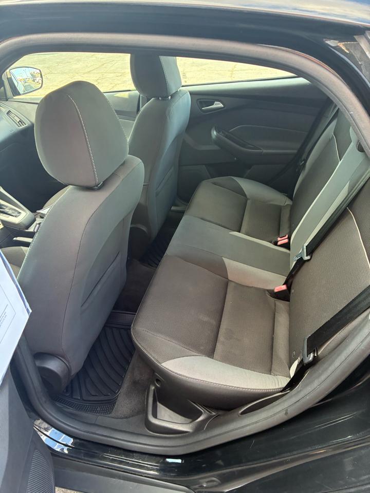 Ford Focus 4dr Sdn SE 2014