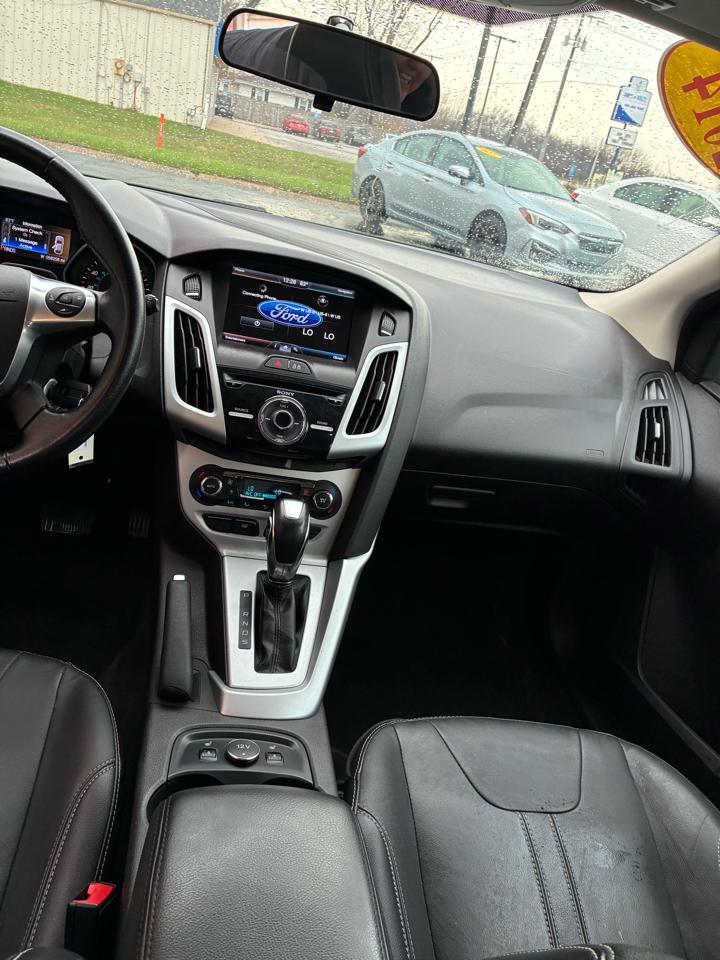 Ford Focus 5dr HB SE 2014