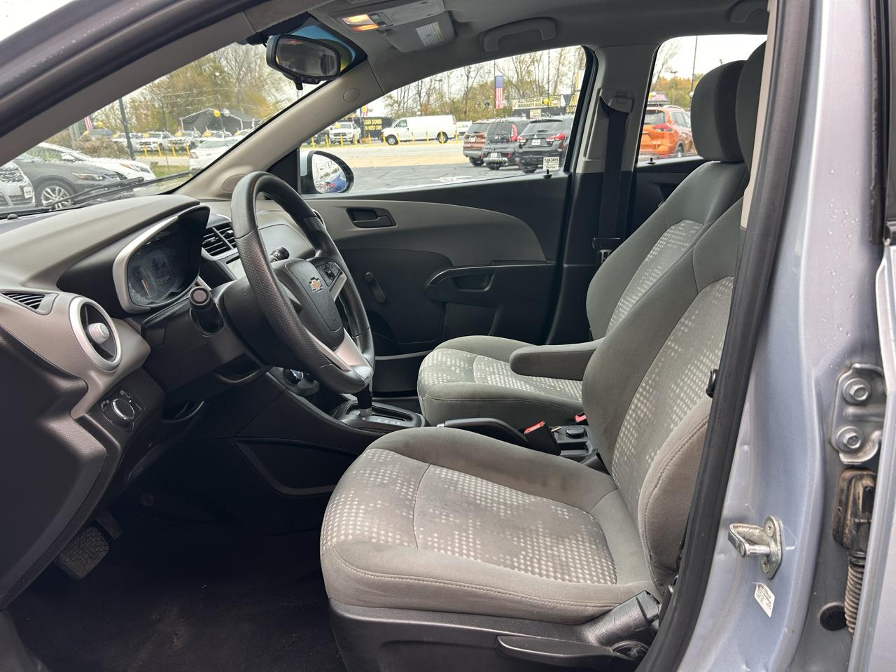 Chevrolet Sonic 4dr Sdn Auto LS 2018
