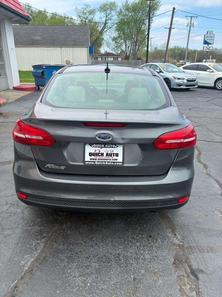 Ford Focus SE Sedan 2017