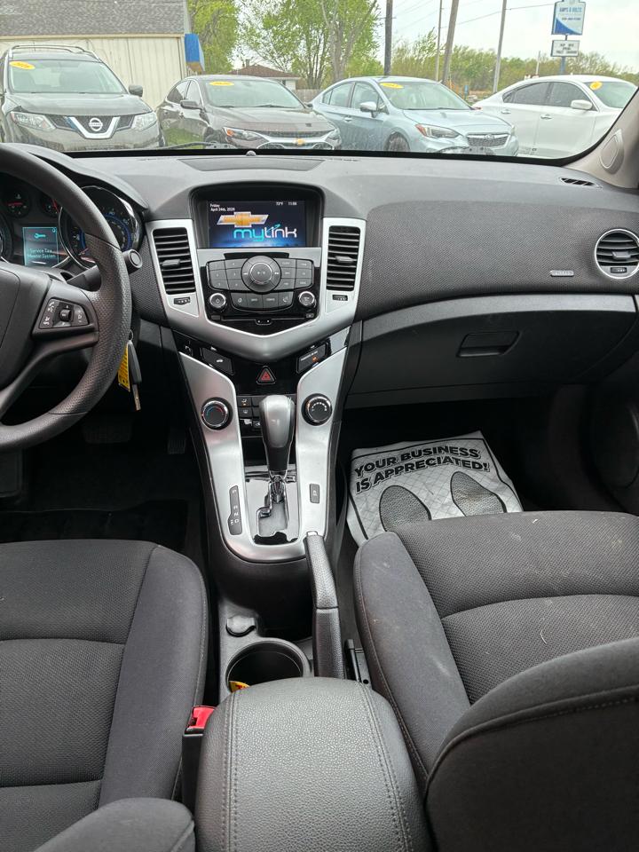 Chevrolet Cruze Limited 4dr Sdn Auto LT w/1LT 2016