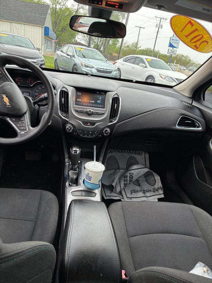Chevrolet Cruze 4dr Sdn 1.4L LT w/1SD 2017