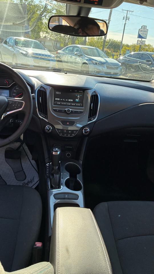 Chevrolet Cruze 4dr Sdn 1.4L LT w/1SD 2017