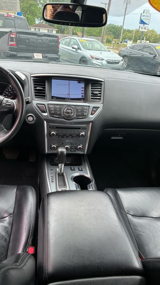 Nissan Pathfinder 4x4 SL 2018