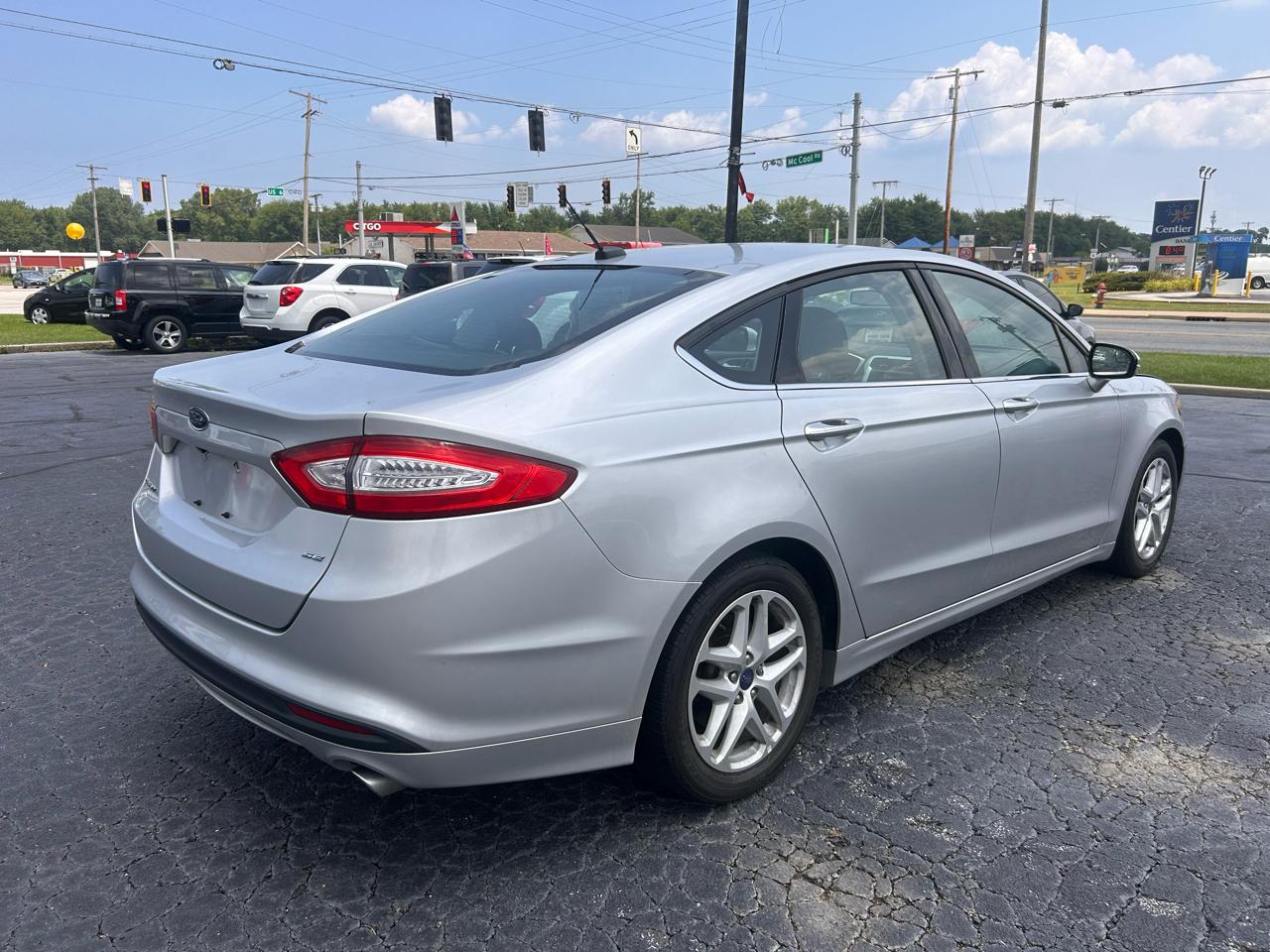 Ford Fusion 4dr Sdn SE FWD 2016