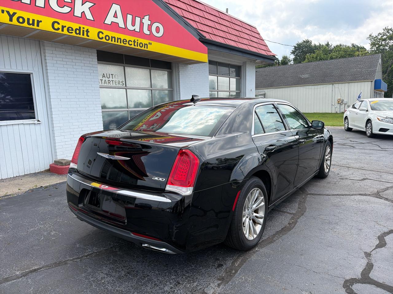 Chrysler 300 Limited RWD 2017