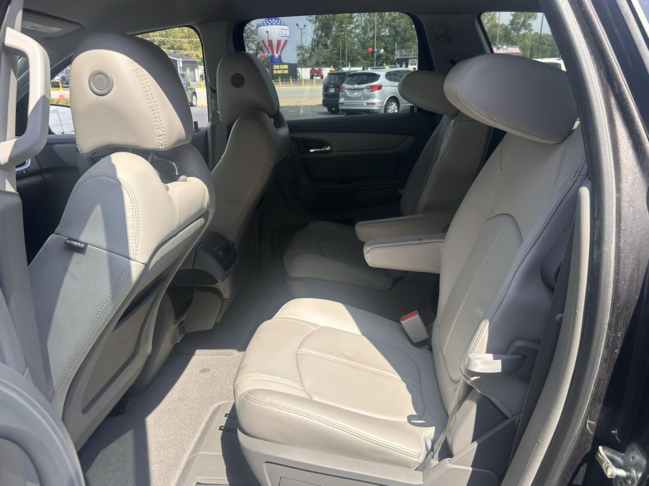Chevrolet Traverse FWD 4dr LT w/2LT 2016