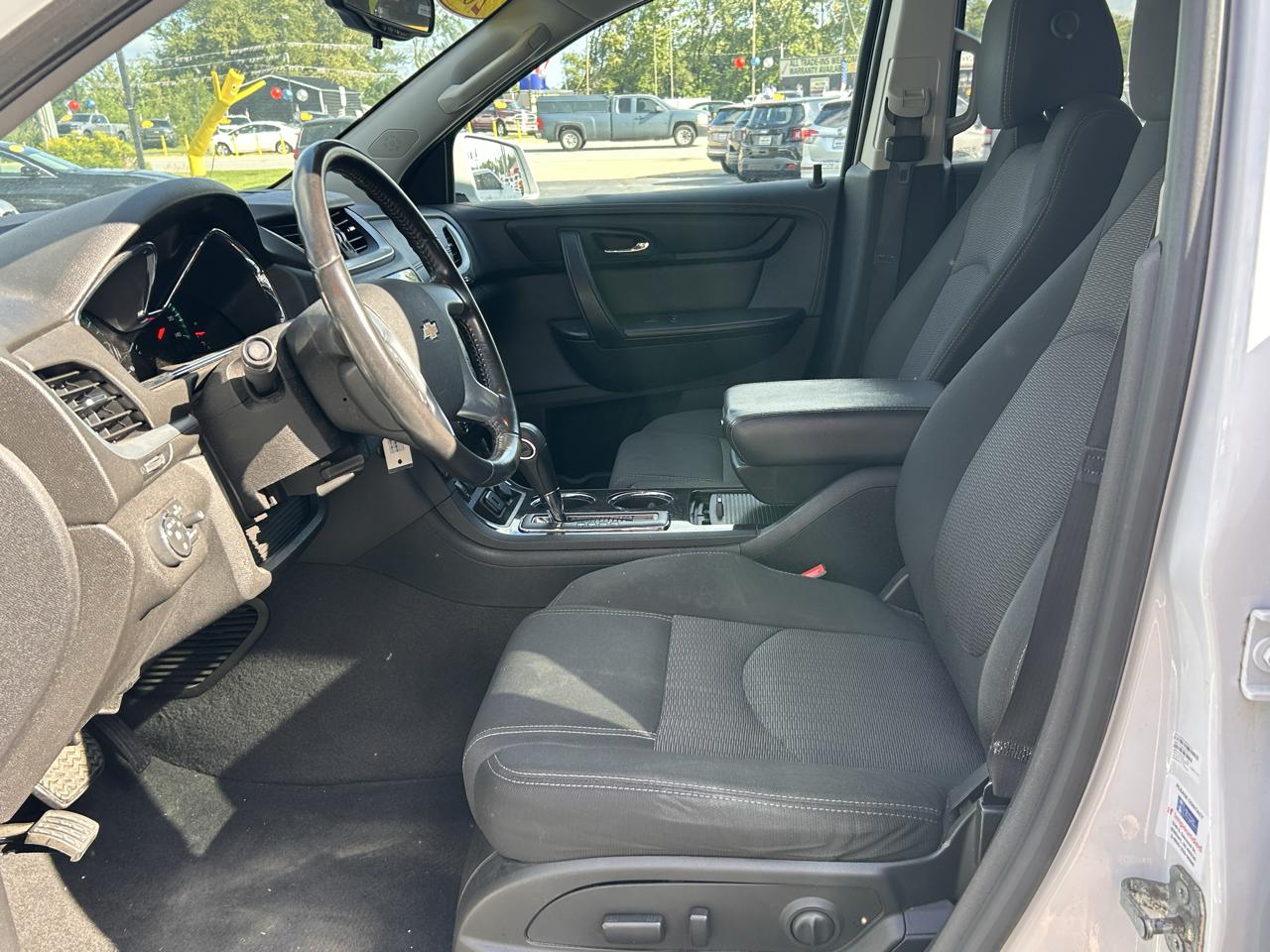 Chevrolet Traverse AWD 4dr LT w/1LT 2017