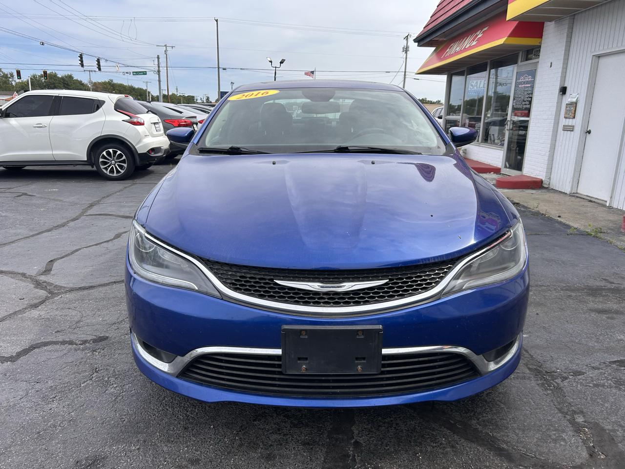 Chrysler 200 4dr Sdn Limited FWD 2016
