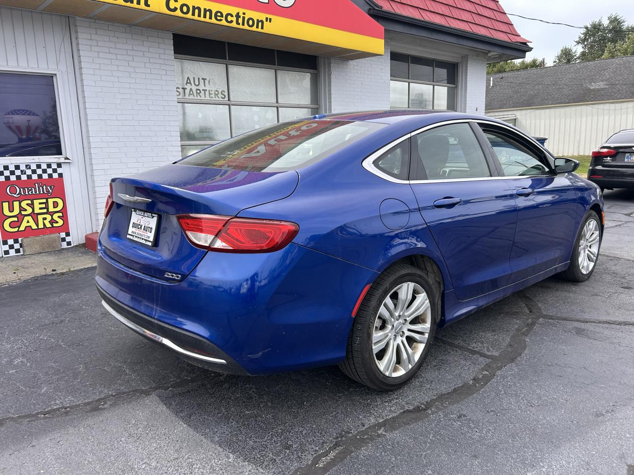 Chrysler 200 4dr Sdn Limited FWD 2016