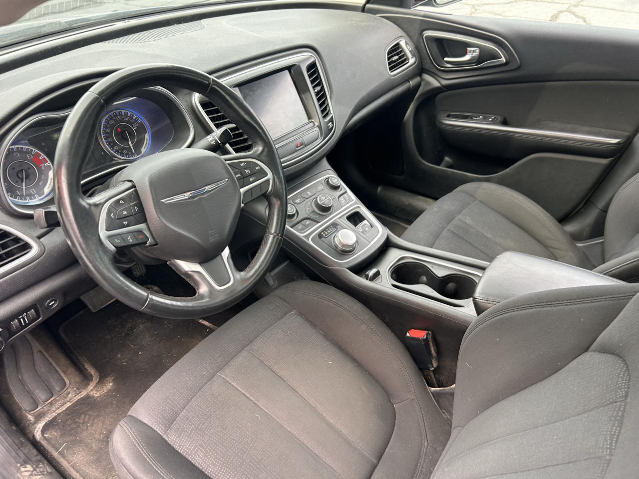 Chrysler 200 4dr Sdn Limited FWD 2016
