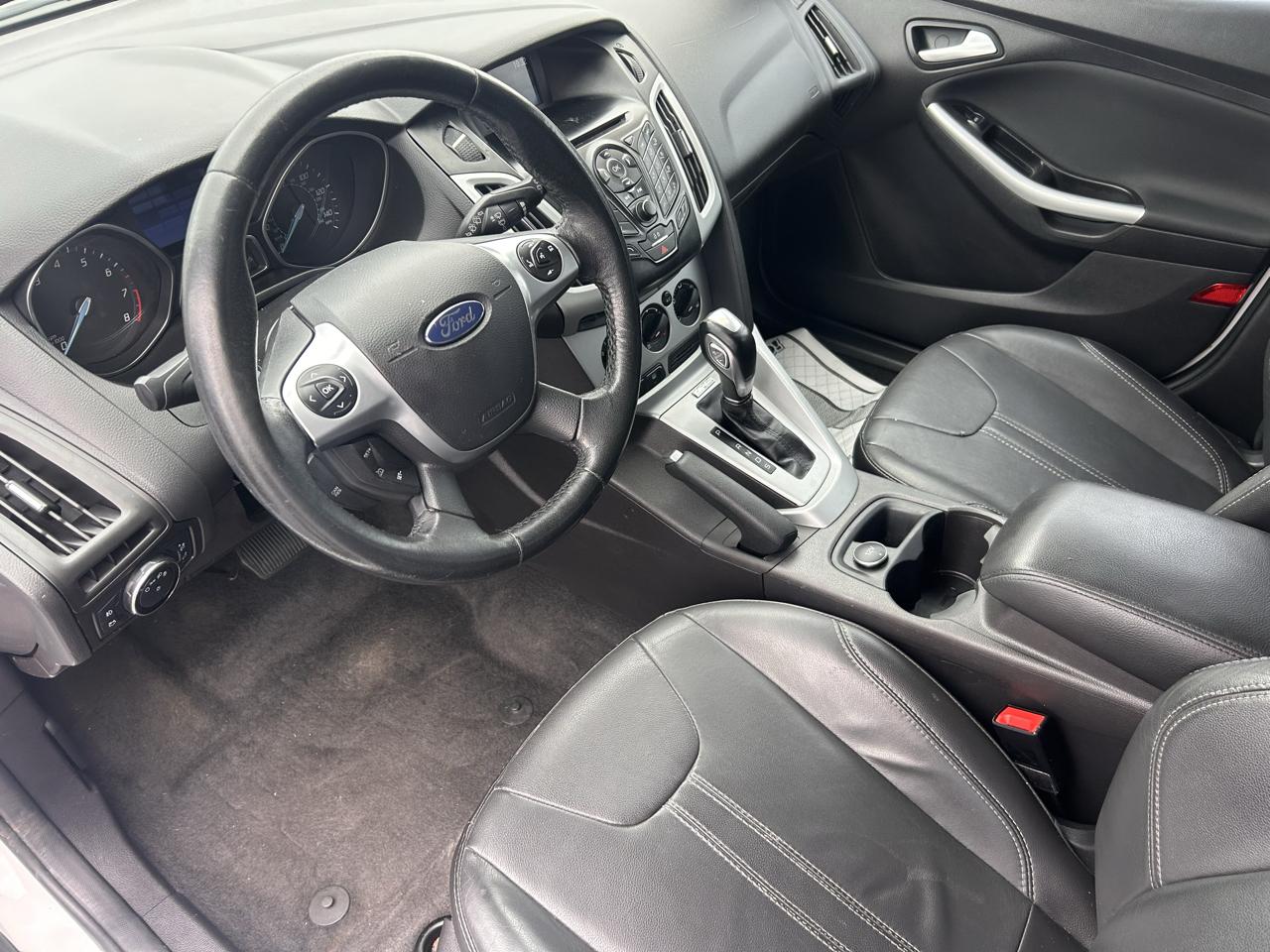 Ford Focus 5dr HB SE 2014