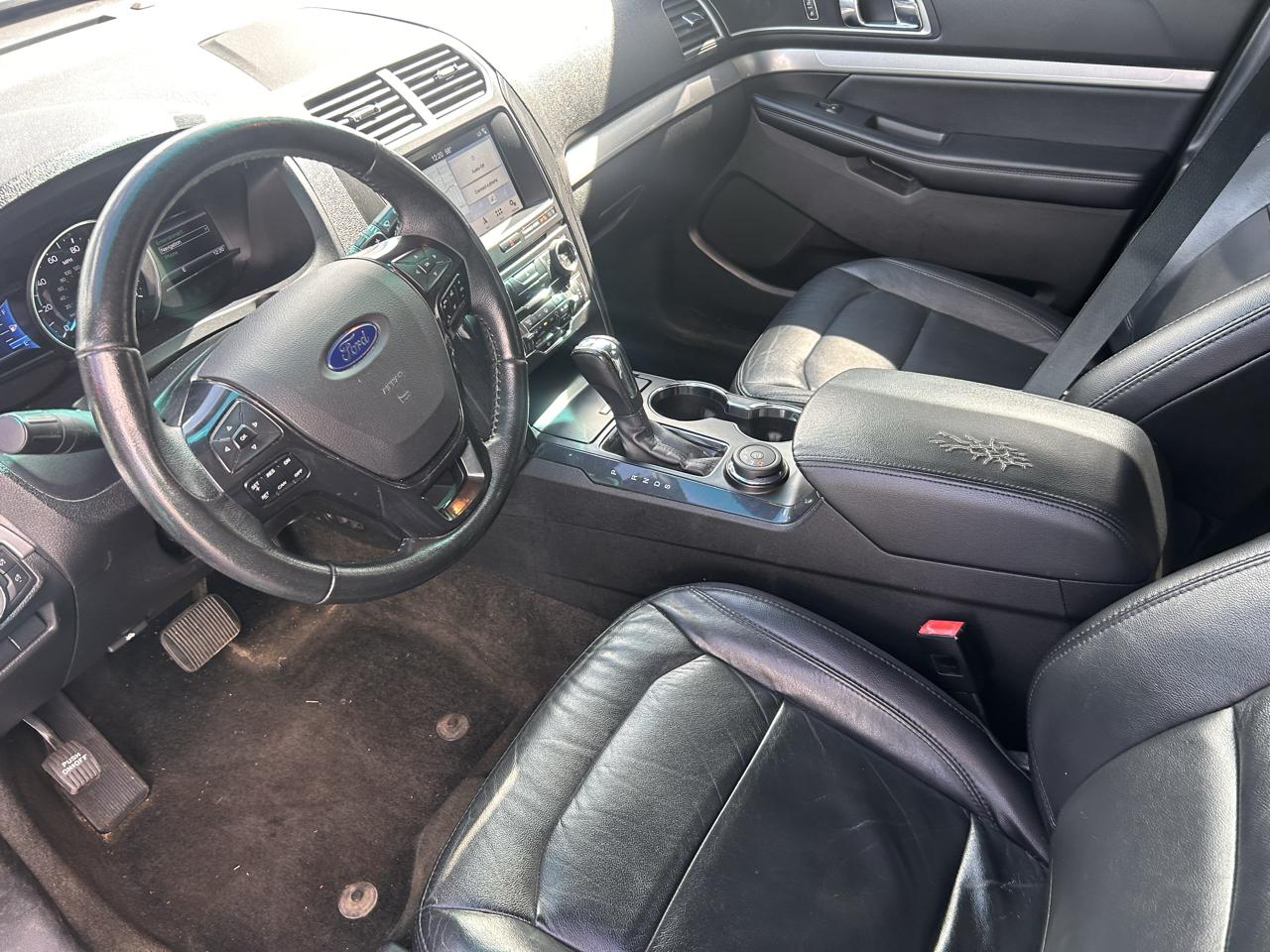 Ford Explorer XLT 4WD 2017