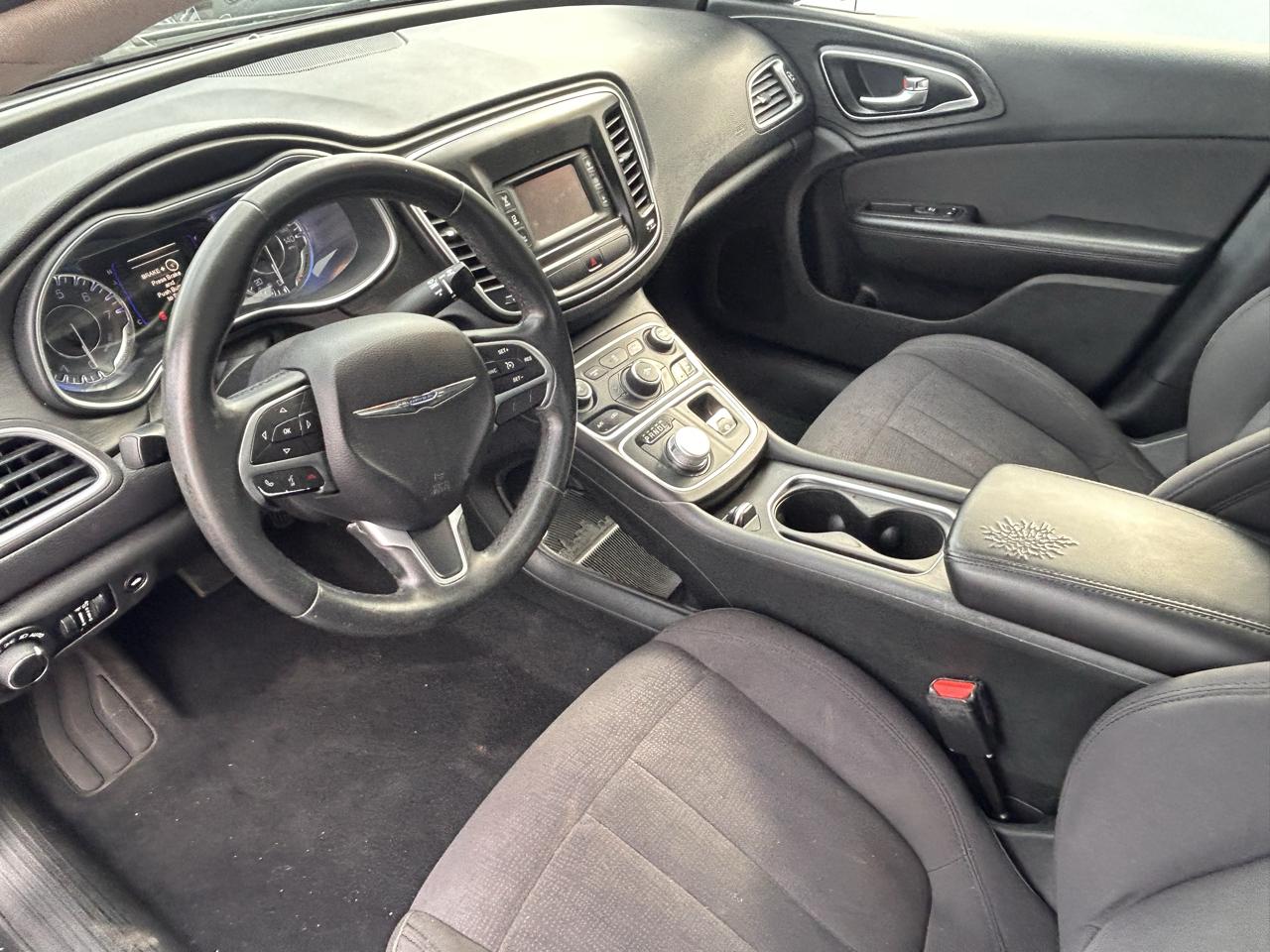 Chrysler 200 4dr Sdn Limited FWD 2015