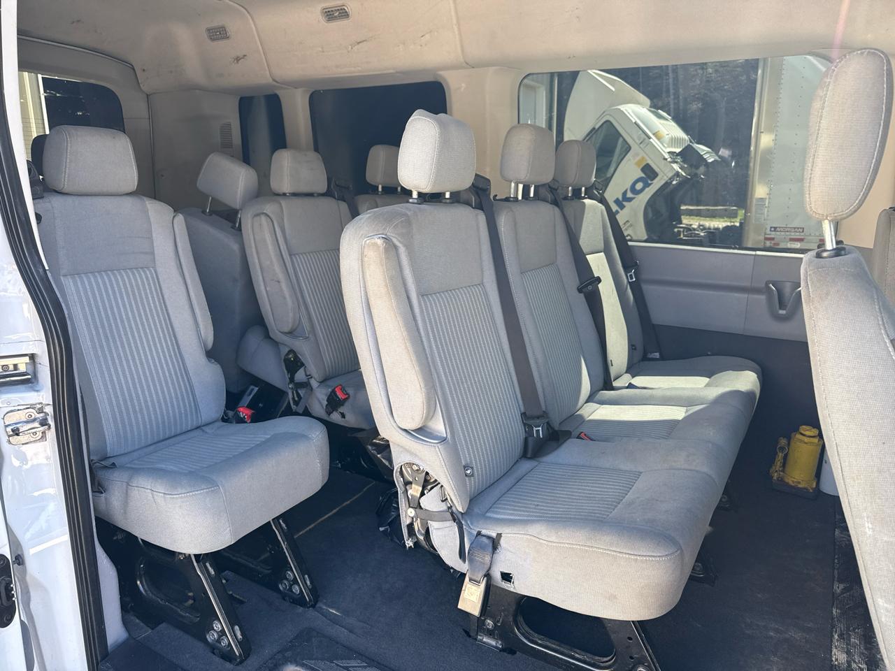 Ford Transit 350 Wagon Med. Roof XL w/Sliding Pass. 148-in. WB 2016