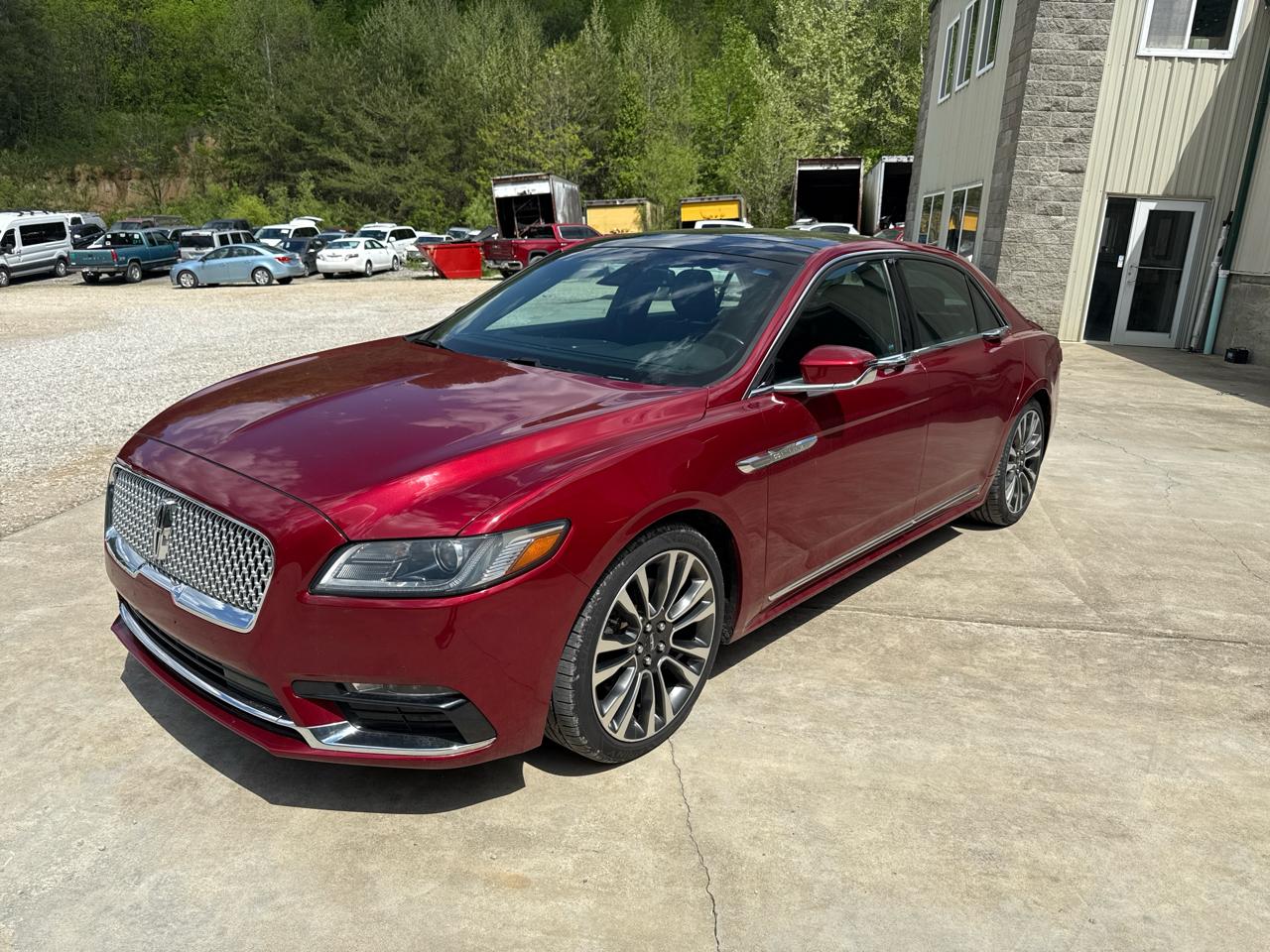 Lincoln Continental 4dr Sdn 2017