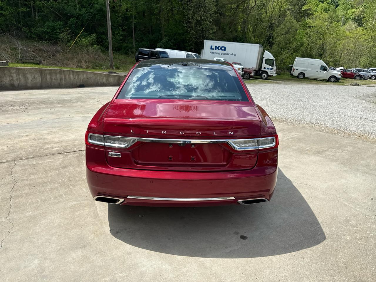 Lincoln Continental 4dr Sdn 2017