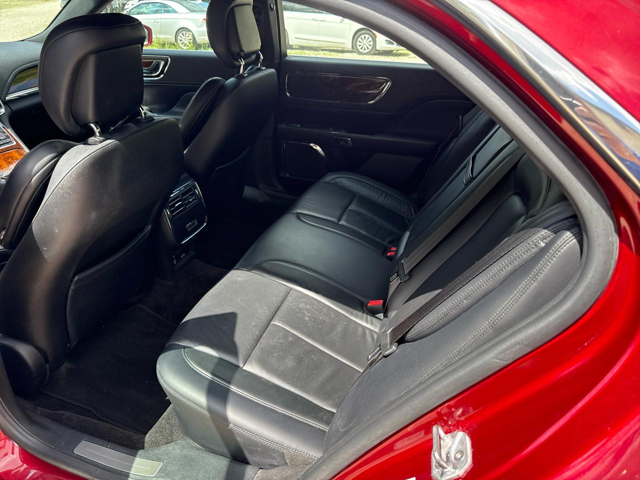 Lincoln Continental 4dr Sdn 2017