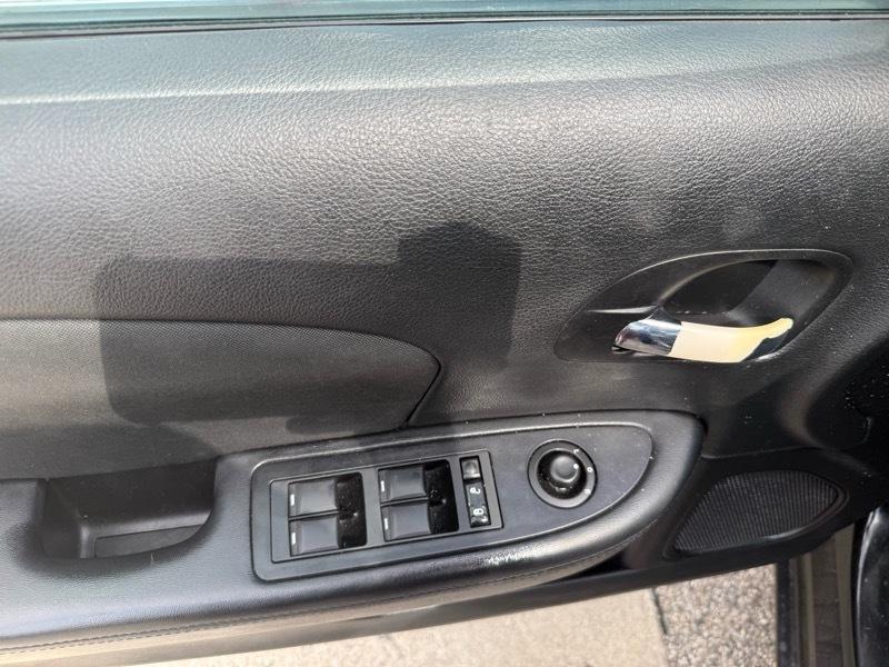 Chrysler 200 Touring 2011