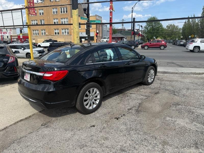 Chrysler 200 Touring 2011