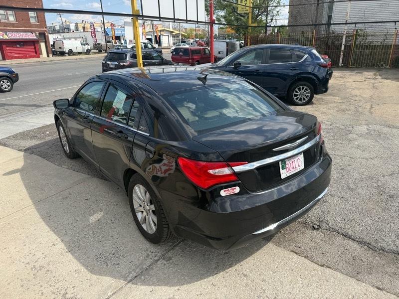 Chrysler 200 Touring 2011