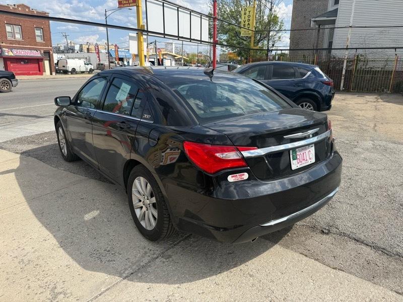 Chrysler 200 Touring 2011