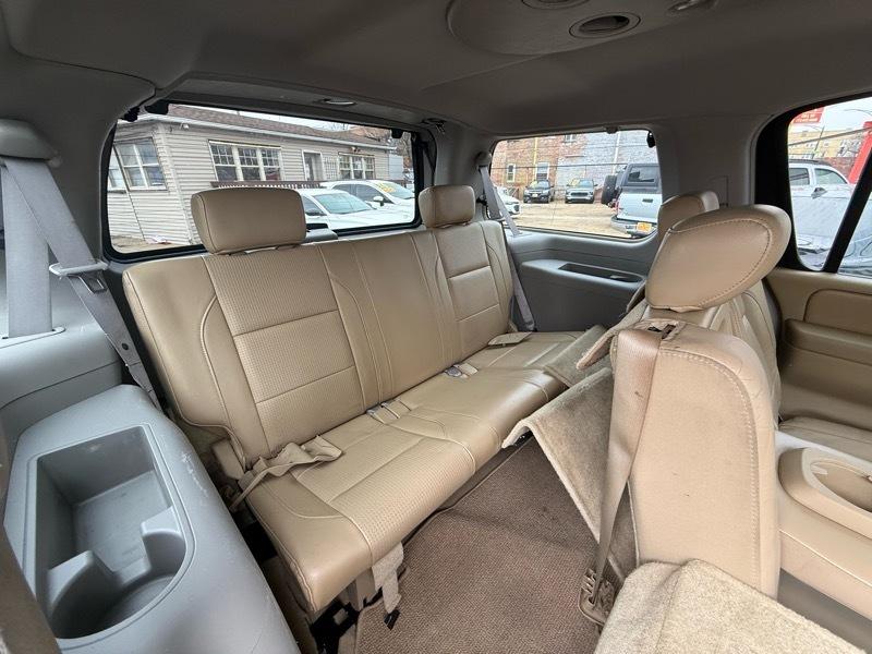 Nissan Armada SE 4WD Off-Road 2004